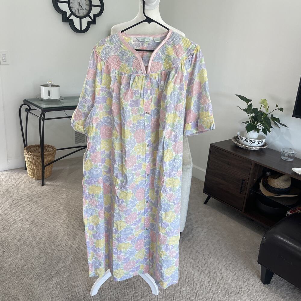 Women 2XL Night Gown Snap Front 1/2 Sleeve V Neck Pockets Floral Spring VTG NEW